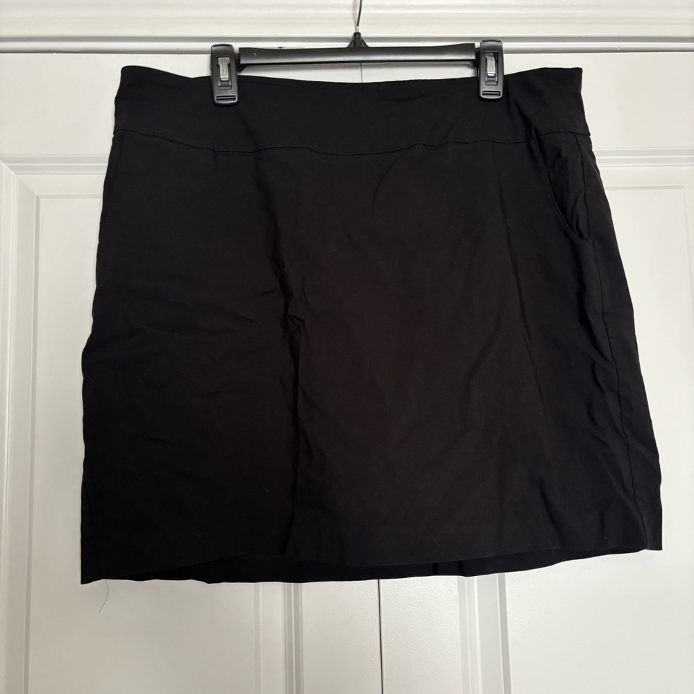 Elegant Black Mini Skirt for Women
